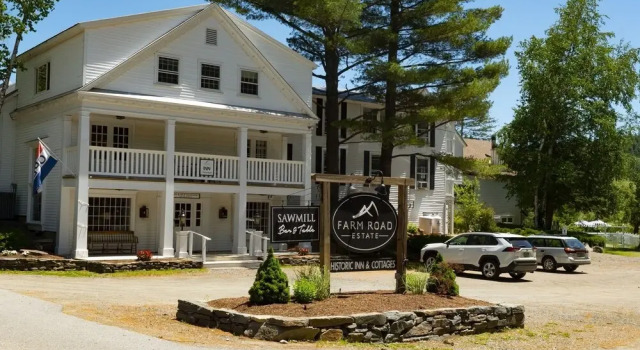 "why Not" - A Gorgeous Designer Decorated West Dover Home Located Next To Mt Snow Golf Club And Ski Mountain 5 Bedroom Home by Redawning