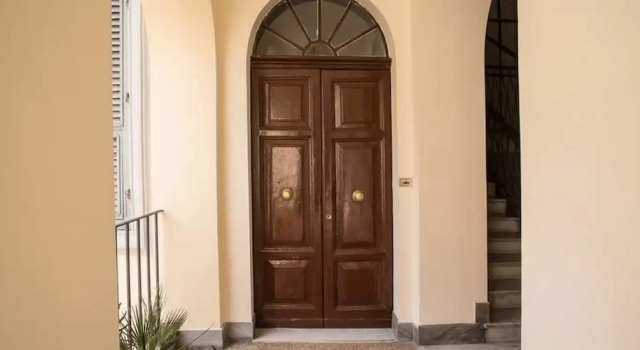 Colosseo 2 Bedroom Walking Distance, Забронировать Апартаменты/квартира Рим Лацио, рядом с Вокзал Термини