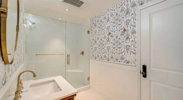 Апартаменты Victorian Carpinteria Apartment < 1 Mi to Beach!