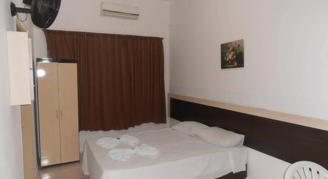 Hostel Normandie, Забронировать Хостел Хостелы Фос-ду-Игуасу, рядом с Bosque Guarani Zoo, Хостел