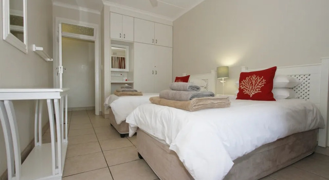 Die Strandhuis, Забронировать Отель Пляж Умдлоти Durban North Coast, рядом с Пляж Umdloti Beach