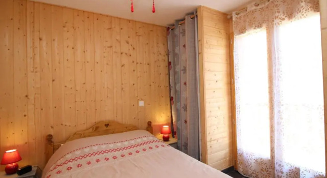 Chalet avec Terrasse Panoramique, WiFi et Parking, 8 Pers. - FR-1-608-15, Забронировать Шале Виллы Овернь-Рона-Альпы, Вилла
