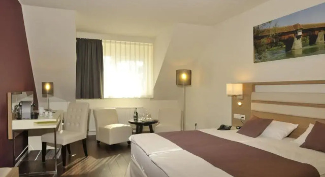 Двухместный номер Standard с видом на реку Hotel Goldener Knopf