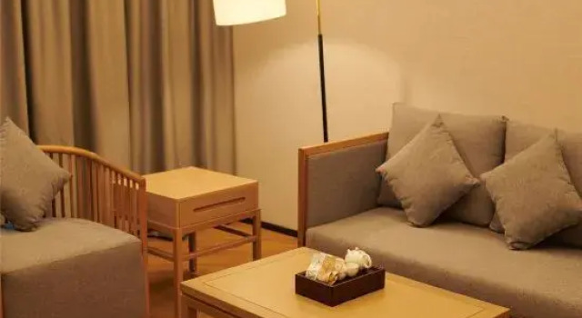 Long Feng Millennium Hotel, Book Hotel Jiaozuo Henan