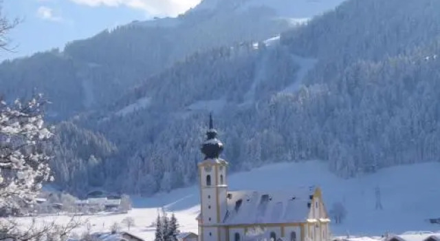 Pension Obinghof Niederacher, Prenota Hotel Hotel a Tirolo con parcheggio, Parcheggio