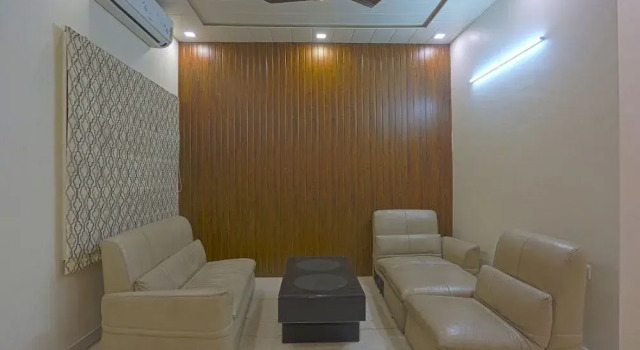 Oyo 41667 Paschim Vihar Inn