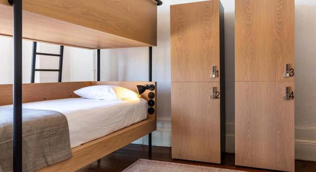Кровать в общем номере Gallery Hostel