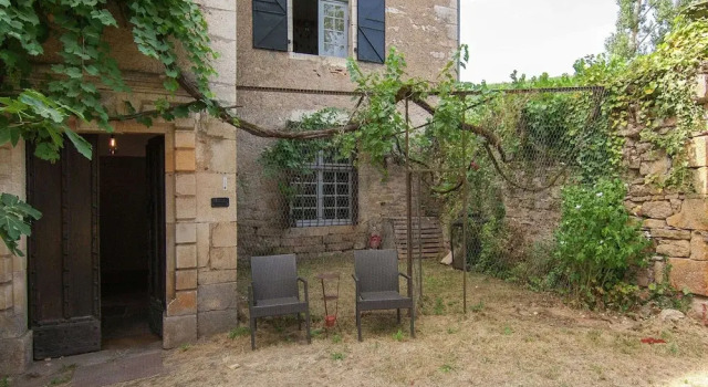 Коттедж Comfort Historic Mansion by River Cénevières