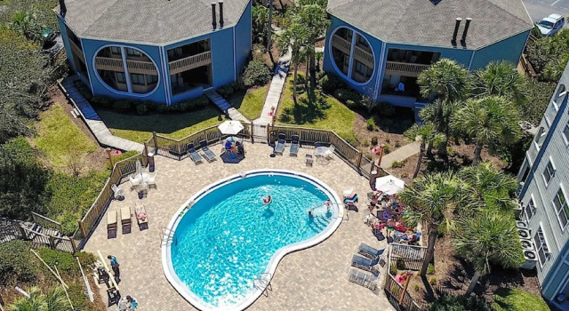 Апартаменты Seaside Haven Stylish Condo 3 Pools New Rental