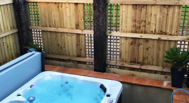 Коттедж Luxury Somerset Country Escape - Luxury barns with hot tubs