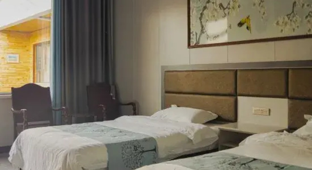 Nalati Lanshan Yunqi Homestay, Prenota Hotel Hotel a Xinjiang con parcheggio, Parcheggio