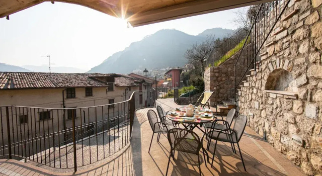 Апартаменты Casa Angiolina Lake Mountain View
