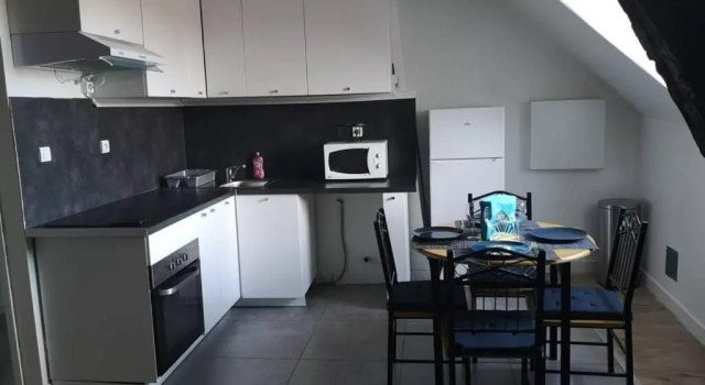 joli studio à Corbeil Essonnes, Забронировать Отель Корбей-Эсон 