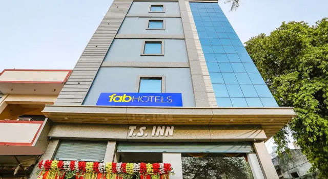 FabHotel TS Inn, Забронировать Отель Канпур штат Уттар-Прадеш