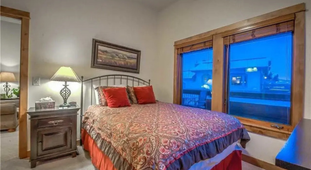 Soaring Eagle Chalet, Забронировать Шале Отели Стимбот-Спрингса 4 звезды, 4*