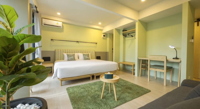Полулюкс Chamemon Bed Phuket Town