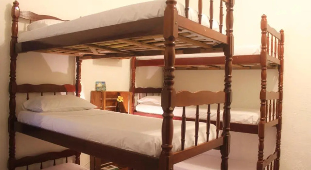 Кровать в общем номере (женский номер) Adios Amigos Hostel
