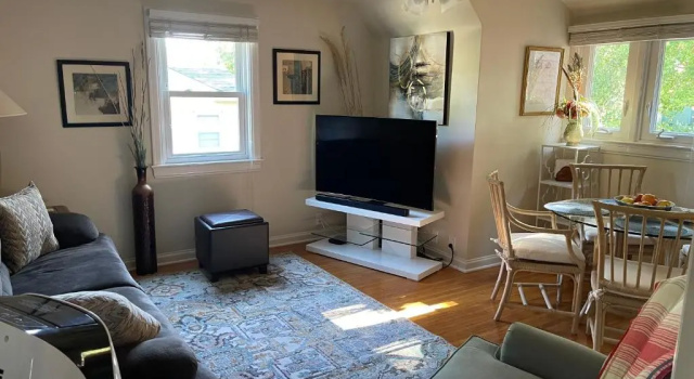 Sunlight Splendor Apartment at Twin Oaks Inn by the Trails, Réserver Appartement Cedar Falls 