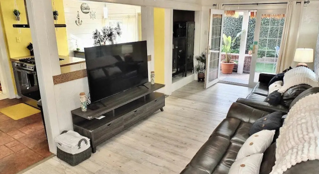 Eastside Garden Hideaway  For 4, Perfect Location for World Cup Attendees!, Забронировать Дом для отпуска Лонг-Бич Большой Лос-Анджелес, рядом с Community Hospital of Long Beach