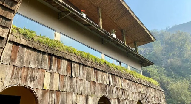 Кровать в общем номере Arista Homestay