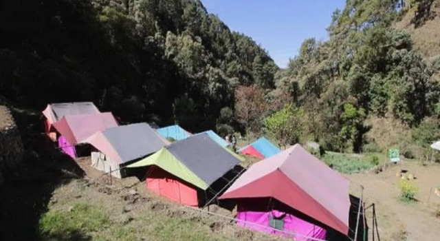 Camp Twilight, Rezervovat Hotel Nainital Uttarakhand
