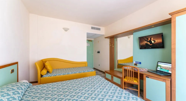 Четырёхместный номер Comfort Hotel Villa Elena