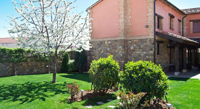 Casa Rural El Labriego B, Забронировать Отель Корраль-де-Аильон Сеговия