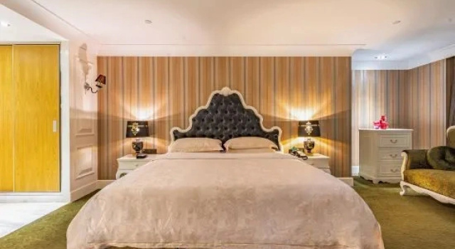 Двухместный люкс Business Kingdom Hotel