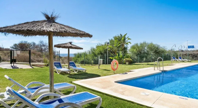 Апартаменты Cozy Getaway With Pool in Riviera del Sol - Ref 99