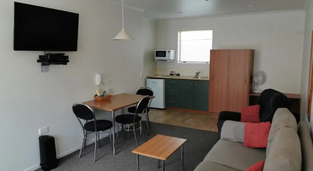 Апартаменты Bks Egmont Motor Lodge