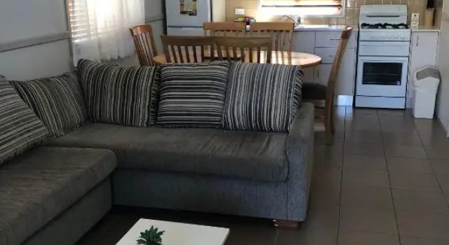 Вилла Superior Pleasurelea Tourist Resort & Caravan Park
