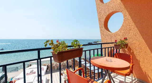 Трёхместный номер Standard с балконом Hotel Evridika