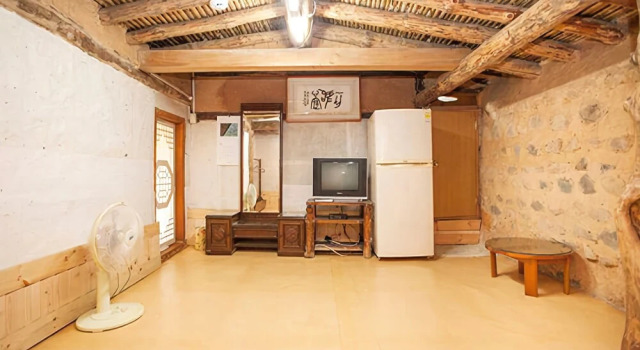 Gyeongju Jayeon-soke-namsan Pension, Забронировать Отель Отели провинции Кёнсан-Пукто с парковкой, Парковка