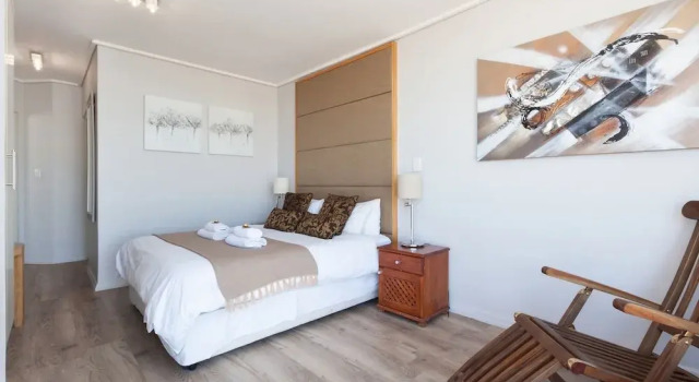 Lagoon Beach 237 by CTHA, Забронировать Отель Отели Cape Peninsula 4 звезды, 4*
