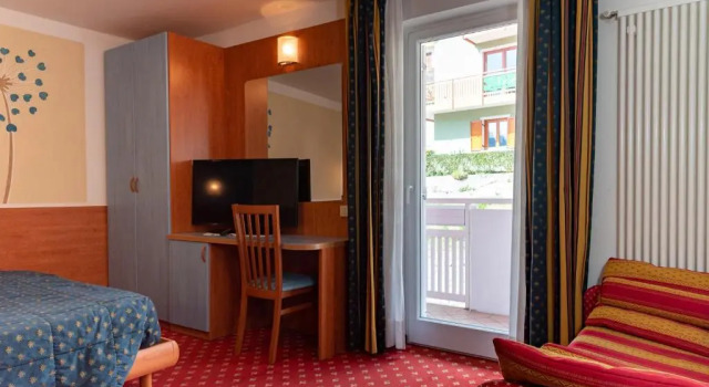 Номер Standard Hotel Londra Slow Living Molveno