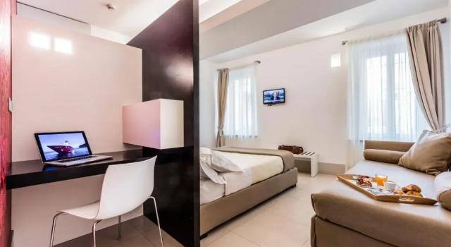 Номер Deluxe Savoy Hotel