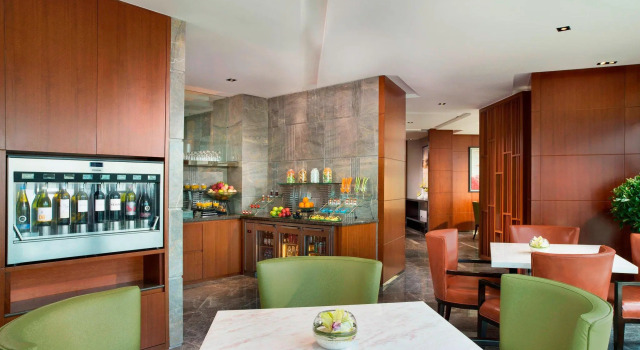 Двухместный люкс Executive Club c 1 комнатой Sheraton Grand Beijing Dongcheng Hotel