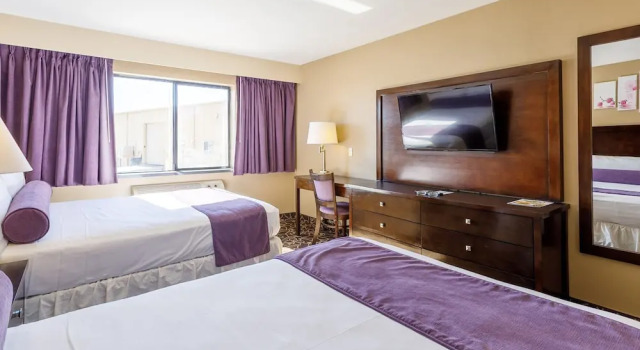 Четырёхместный номер Standard Red Garter Hotel & Casino by Red Lion Hotels