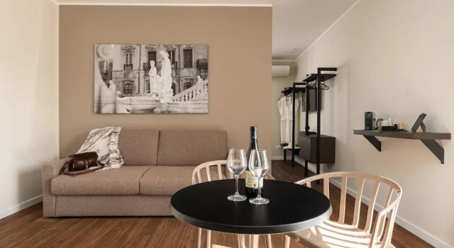 Полулюкс Attico 37 Apartments