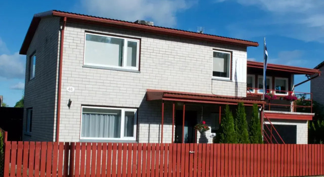 Nooruse Majutus, Prenota Hotel Kuressaare Saaremaa