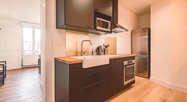 Charme de l'ancien pour cet appartement entièrement rénové dans l'hypercentre de Reims, Rezerwuj Apartament Reims Champagne