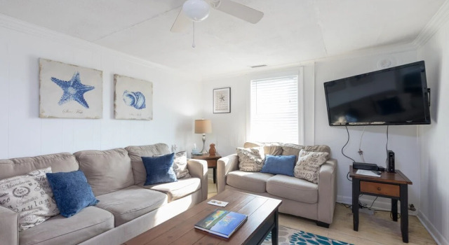 Ahh Folly Beach Vacation Rental - the edge of America! home, Забронировать Дом для отпуска Коттеджи Южной Каролины, Коттедж
