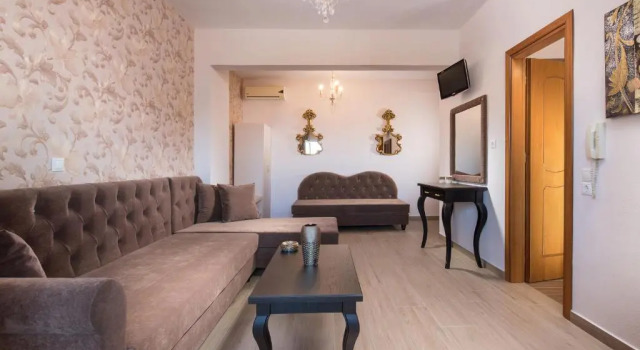 Апартаменты George & Sias House