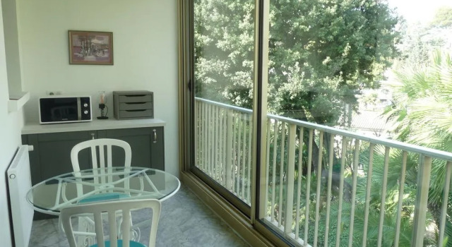 Val Joli Studio
