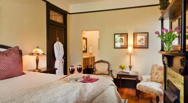 Номер Standard с балконом Azalea Inn and Villas