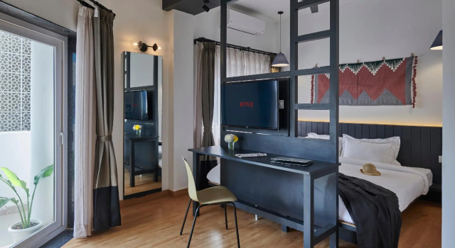 Люкс с балконом Poshtel VNS