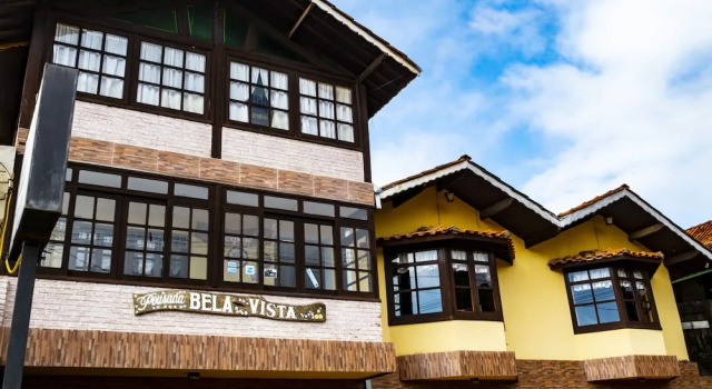Pousada Bela Vista, Забронировать Отель Отели Монти-Верди с парковкой, рядом с Municipal Stadium Verner Grimberg Monte Verde, Парковка