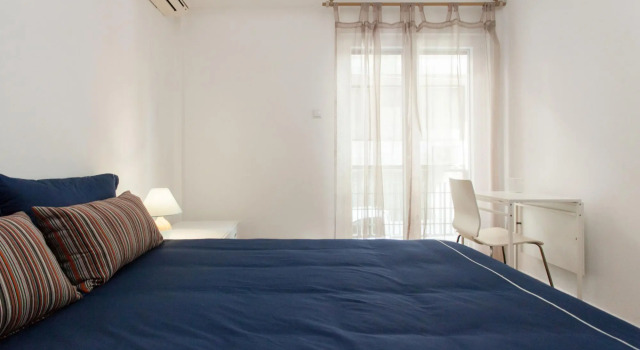 Lovely 2 Bedroom apt in Metaxourgio Center, Забронировать Апартаменты/квартира Метаксургио Афины, рядом с Железнодорожная станция Омония