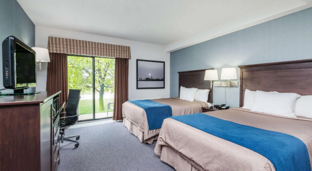 Четырёхместный номер Business Super 8 by Wyndham Port Elgin