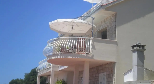 Apartments Tatjana Dominis, Забронировать Апартаменты/квартира Отели Хвара с парковкой, рядом с Church of the Holy Spirit Hvar, Парковка